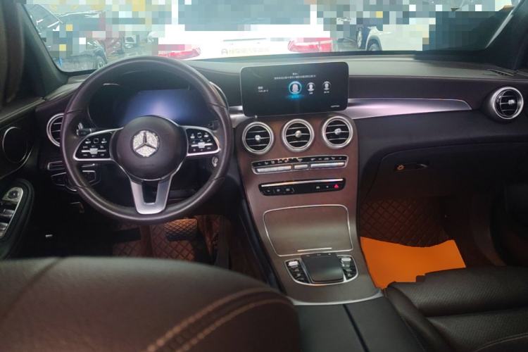 Used Mercedes-Benz GLC 2022 GLC 260 L 4MATIC Luxury Model Center Console