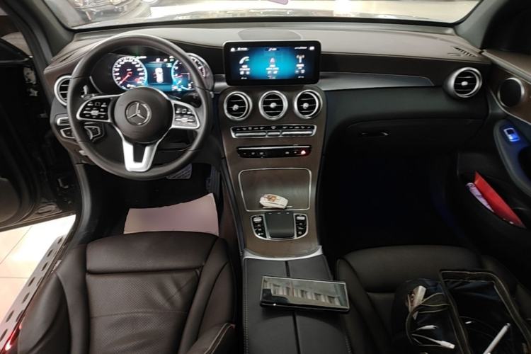 Used Mercedes-Benz GLC 2022 Refreshed GLC 300 L 4MATIC Dynamic Edition Center Console