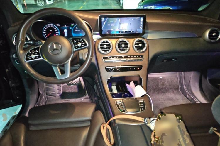 Used Mercedes-Benz GLC 2022 Refreshed GLC 300 L 4MATIC Dynamic Edition Center Console