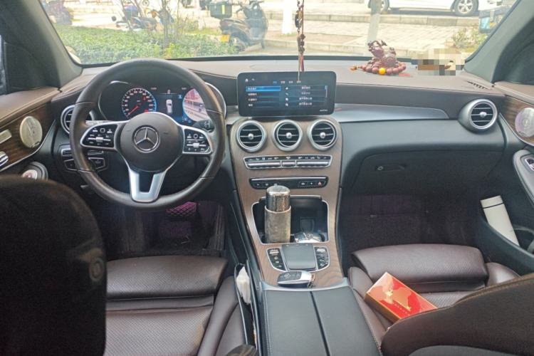 Used Mercedes-Benz GLC 2022 GLC 300 L 4MATIC Dynamic Model Center Console