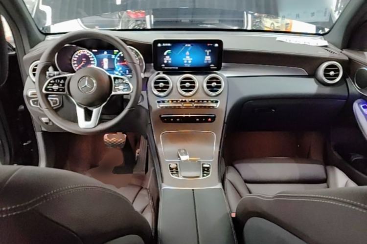 Used Mercedes-Benz GLC 2022 GLC 260 L 4MATIC Luxury Model Center Console