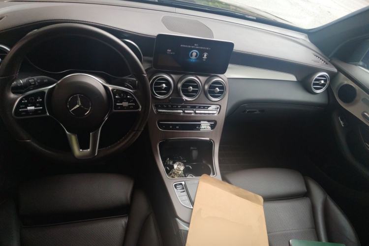 Used Mercedes-Benz GLC 2022 Facelifted GLC 260 L 4MATIC Dynamic Edition Center Console