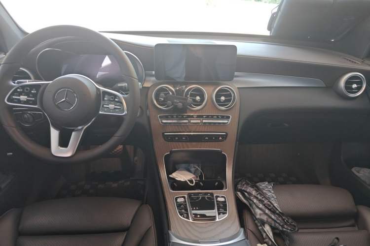 Used Mercedes-Benz GLC 2022 Refreshed GLC 300 L 4MATIC Dynamic Edition Prestige Version Center Console