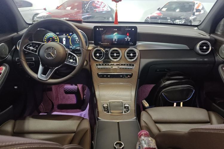 Used Mercedes-Benz GLC 2022 Second Facelift GLC 260 L 4MATIC Luxury Edition Center Console
