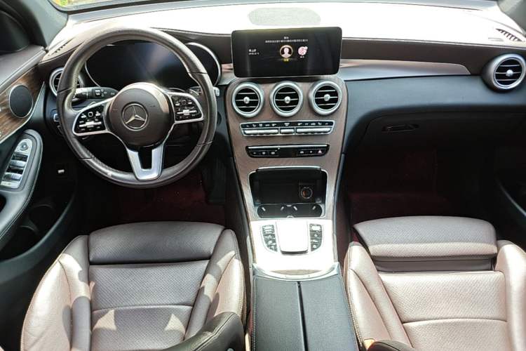Used Mercedes-Benz GLC 2022 Refreshed GLC 300 L 4MATIC Dynamic Edition Prestige Version Center Console