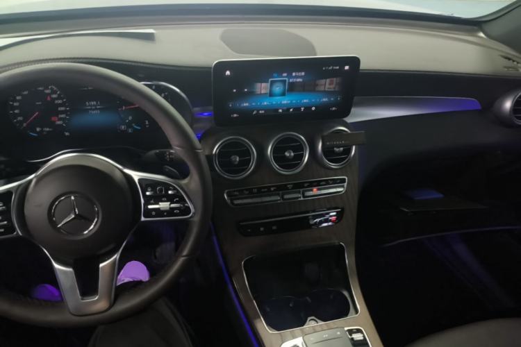 Used Mercedes-Benz GLC 2022 Second Facelift GLC 260 L 4MATIC Luxury Edition Center Console