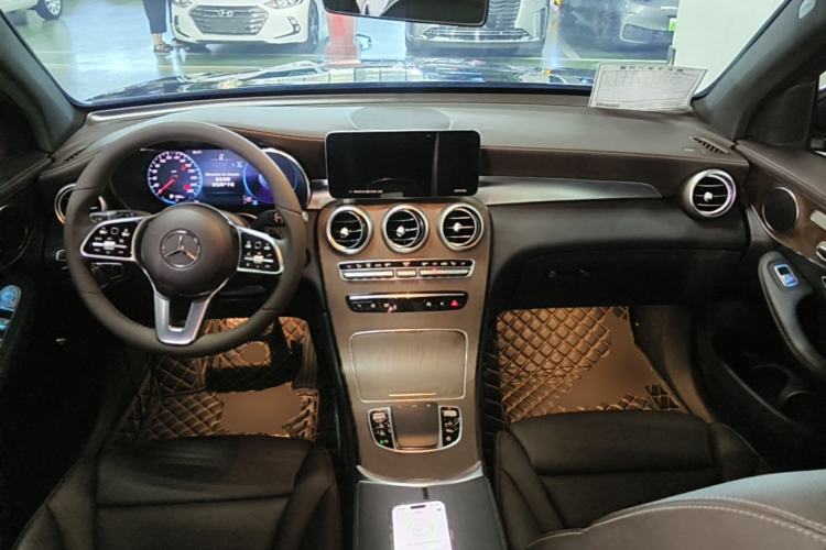 Used Mercedes-Benz GLC 2022 Refreshed GLC 300 L 4MATIC Dynamic Edition Prestige Version Center Console