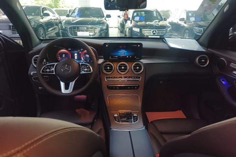 Used Mercedes-Benz GLC 2022 Refreshed GLC 300 L 4MATIC Dynamic Edition Prestige Version Center Console
