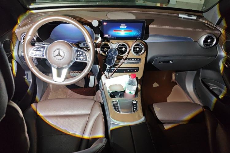 Used Mercedes-Benz GLC 2022 GLC 300 L 4MATIC Luxury Model Center Console