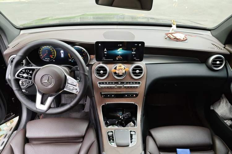 Used Mercedes-Benz GLC 2022 Refreshed GLC 300 L 4MATIC Dynamic Edition Prestige Version Center Console