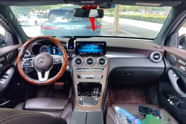 Used Mercedes-Benz GLC 2022 GLC 300 L 4MATIC Dynamic Edition Prestige Model Center Console