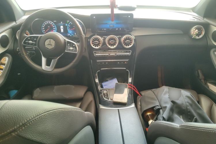 Used Mercedes-Benz GLC 2022 Refreshed GLC 260 L 4MATIC Dynamic Edition Center Console