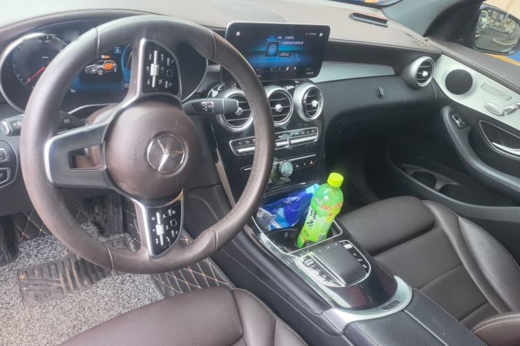 Used Mercedes-Benz GLC 2022 Second Facelift GLC 260 L 4MATIC Dynamic Edition Center Console