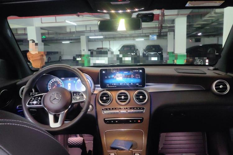 Used Mercedes-Benz GLC 2022 GLC 260 L 4MATIC Luxury Model Center Console