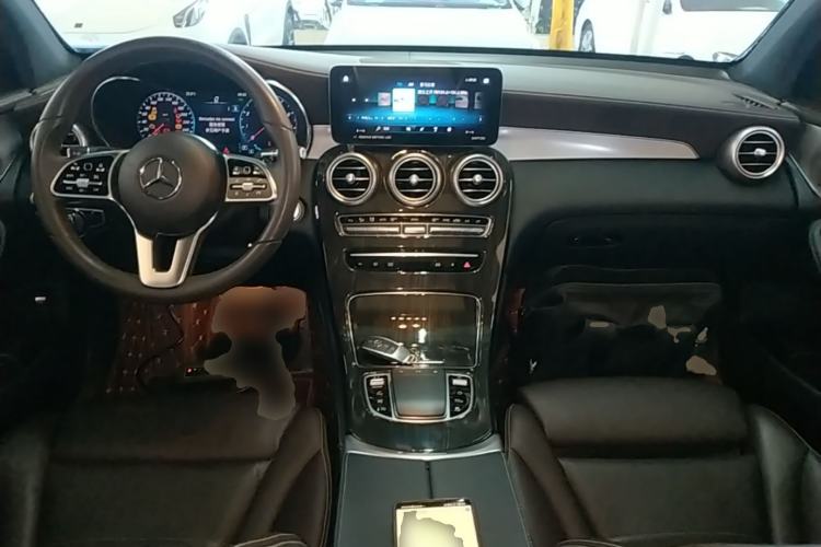 Used Mercedes-Benz GLC 2022 Second Facelift GLC 260 L 4MATIC Dynamic Edition Center Console