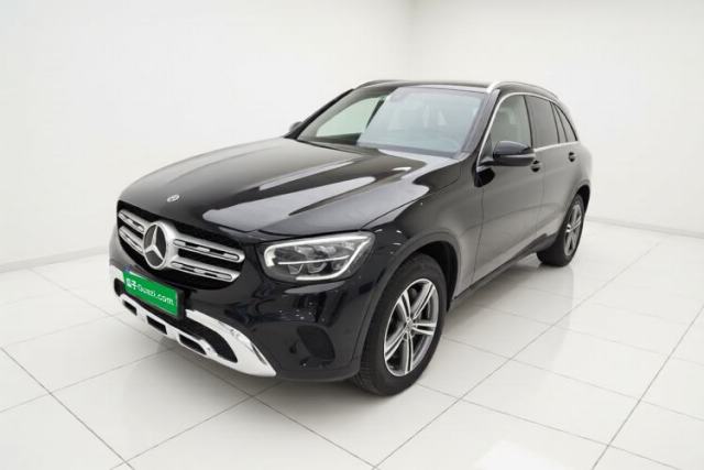 Ojetý Mercedes-Benz GLC 2022 GLC 260 L 4MATIC Dynamic Edition