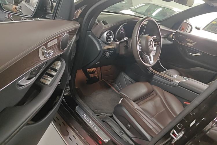 Used Mercedes-Benz GLC 2022 Refreshed GLC 300 L 4MATIC Dynamic Edition Driver Seat