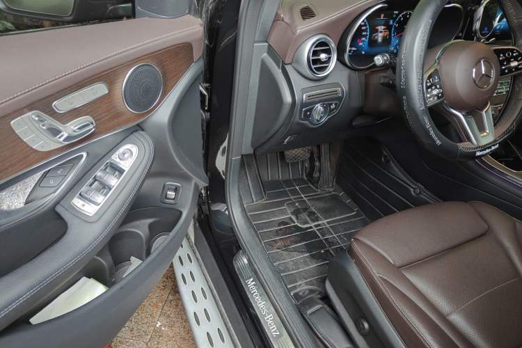 Used Mercedes-Benz GLC 2022 Refreshed GLC 300 L 4MATIC Dynamic Edition Prestige Version Driver Seat
