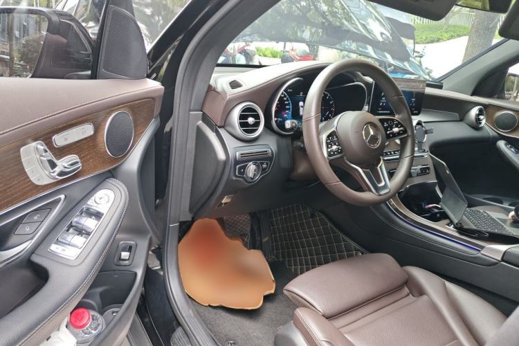 Used Mercedes-Benz GLC 2022 Facelift GLC 260 L 4MATIC Luxury Edition Driver Seat