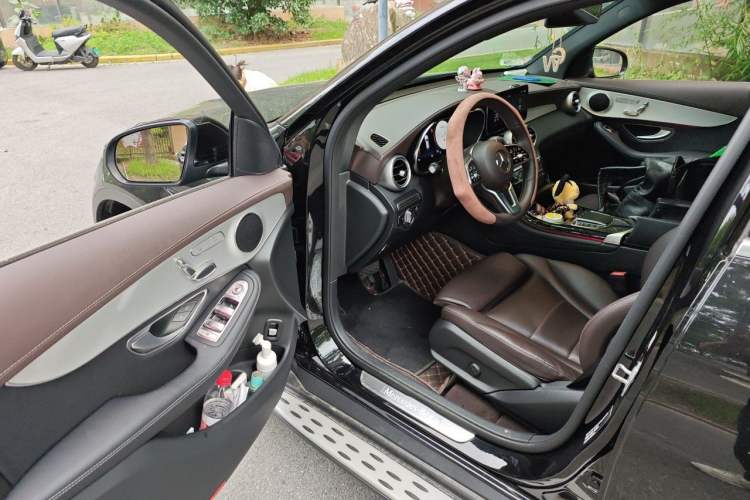 Used Mercedes-Benz GLC 2022 Facelifted GLC 260 L 4MATIC Dynamic Edition Driver Seat