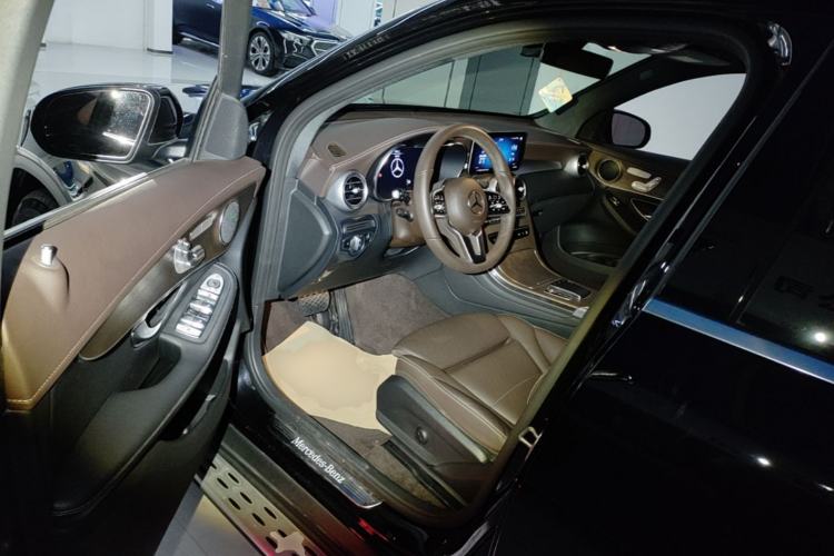 Used Mercedes-Benz GLC 2022 Refreshed GLC 300 L 4MATIC Dynamic Edition Prestige Version Driver Seat