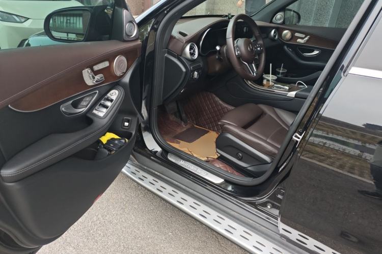 Used Mercedes-Benz GLC 2022 Facelift GLC 260 L 4MATIC Luxury Edition Driver Seat