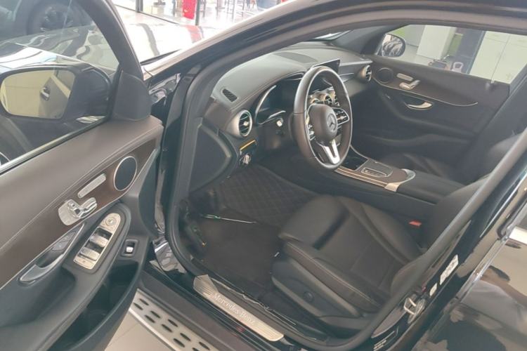 Used Mercedes-Benz GLC 2022 Refreshed GLC 300 L 4MATIC Dynamic Edition Driver Seat