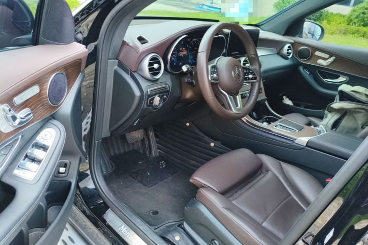 Used Mercedes-Benz GLC 2022 Facelifted GLC 300 L 4MATIC Luxury Edition Driver Seat