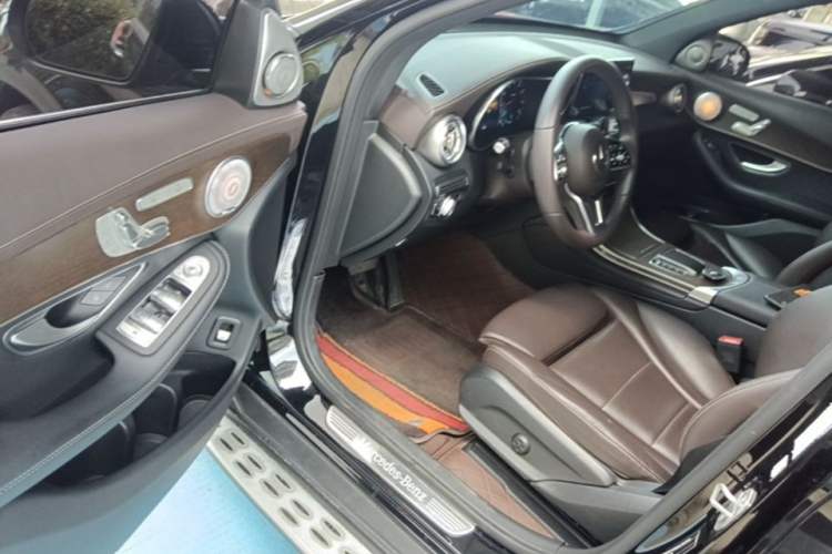 Used Mercedes-Benz GLC 2022 Refreshed GLC 300 L 4MATIC Dynamic Edition Prestige Version Driver Seat