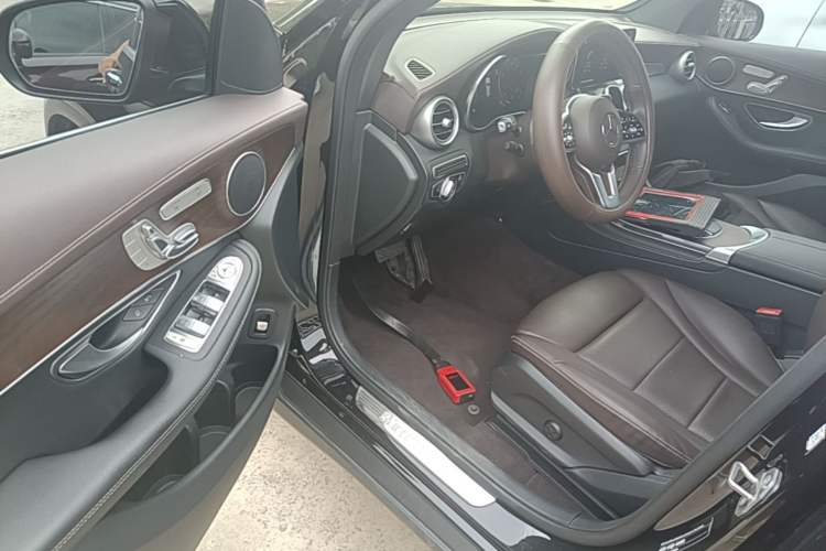 Used Mercedes-Benz GLC 2022 GLC 260 L 4MATIC Luxury Model Driver Seat