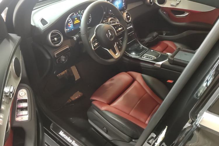 Used Mercedes-Benz GLC 2022 Facelift GLC 260 L 4MATIC Luxury Edition Driver Seat
