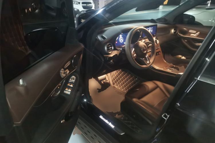 Used Mercedes-Benz GLC 2022 Facelift GLC 260 L 4MATIC Luxury Edition Driver Seat