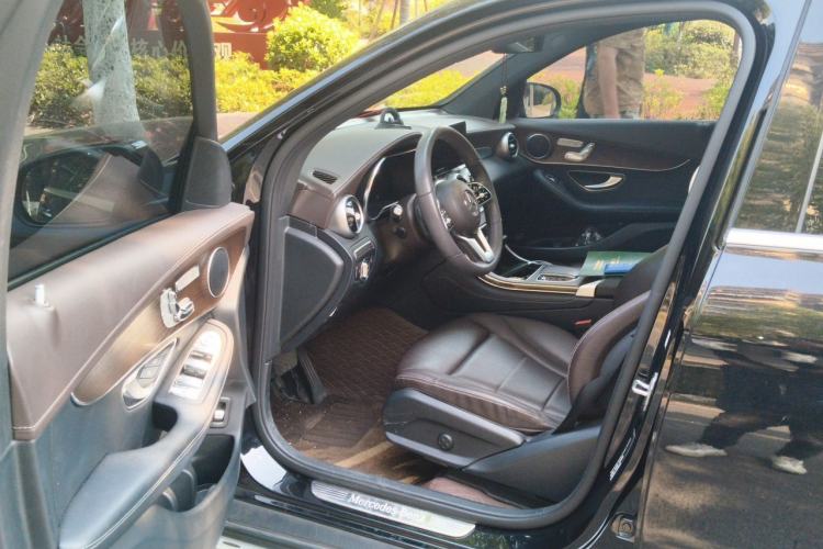 Used Mercedes-Benz GLC 2022 Facelift GLC 300 L 4MATIC Luxury Edition Driver Seat