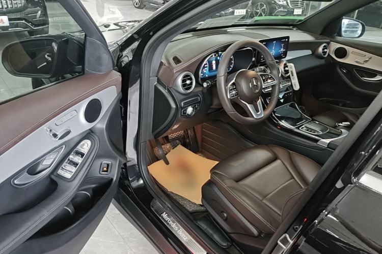 Used Mercedes-Benz GLC 2022 Facelifted GLC 260 L 4MATIC Dynamic Edition Driver Seat