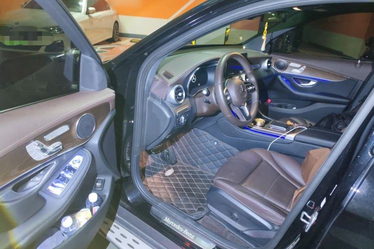Used Mercedes-Benz GLC 2022 Second Facelift GLC 260 L 4MATIC Luxury Edition Driver Seat