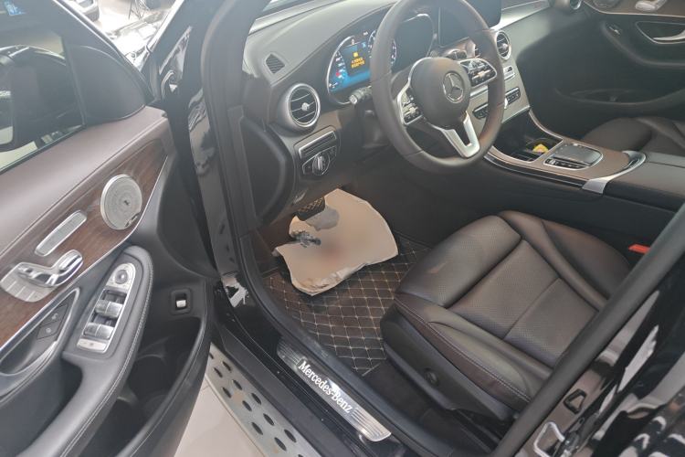 Used Mercedes-Benz GLC 2022 Second Facelift GLC 260 L 4MATIC Luxury Edition Driver Seat