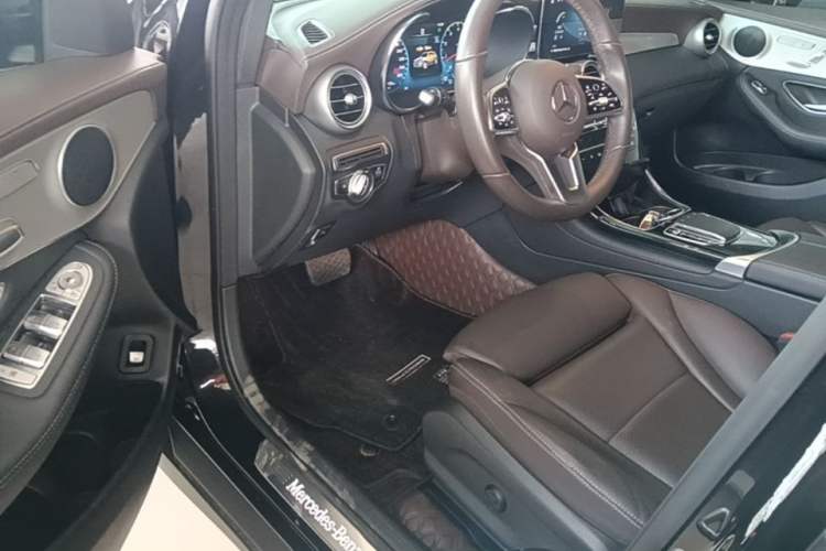 Used Mercedes-Benz GLC 2022 Facelifted GLC 260 L 4MATIC Dynamic Edition Driver Seat