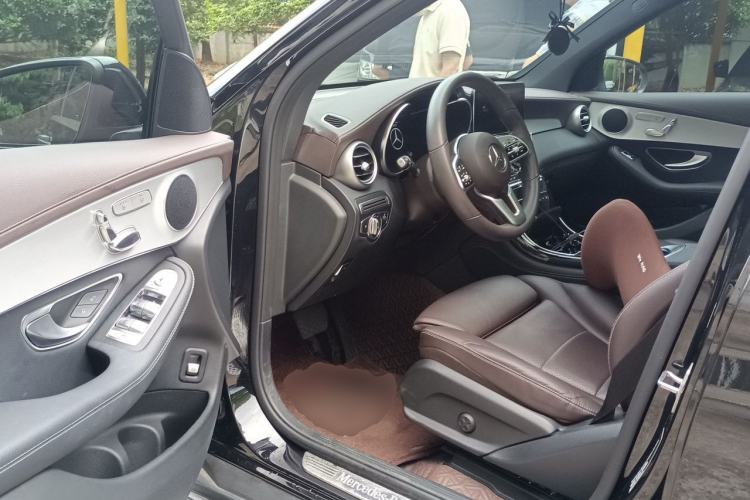 Used Mercedes-Benz GLC 2022 Refreshed GLC 260 L 4MATIC Dynamic Edition Driver Seat