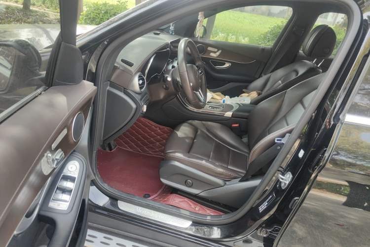 Used Mercedes-Benz GLC 2022 Second Facelift GLC 260 L 4MATIC Luxury Edition Driver Seat