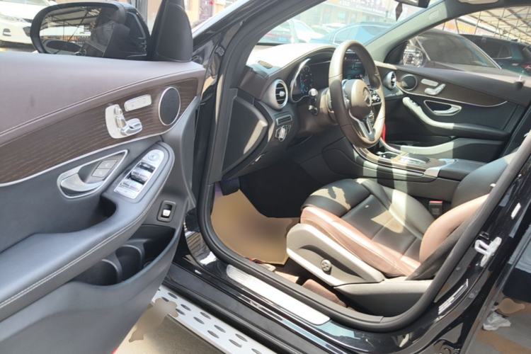 Used Mercedes-Benz GLC 2022 Second Facelift GLC 260 L 4MATIC Luxury Edition Driver Seat