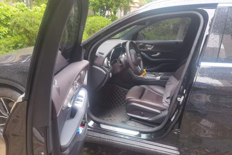 Used Mercedes-Benz GLC 2022 Second Facelift GLC 260 L 4MATIC Luxury Edition Driver Seat