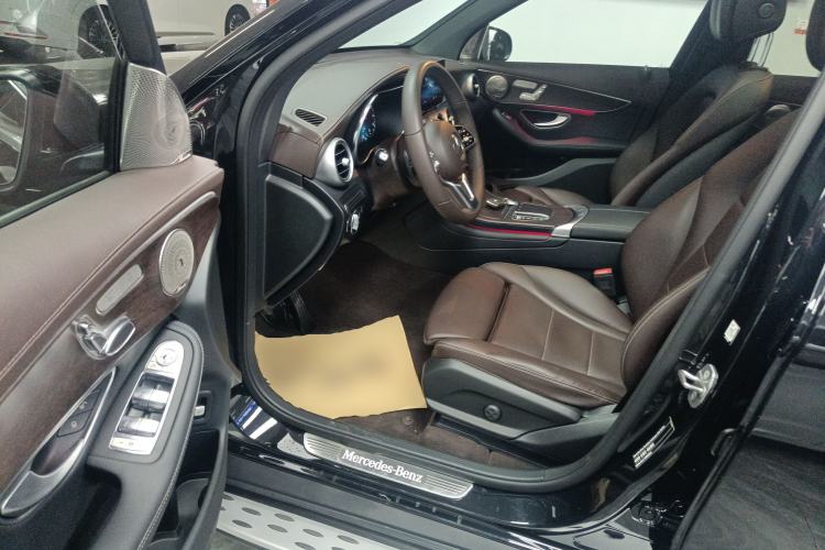 Used Mercedes-Benz GLC 2022 Facelifted GLC 260 L 4MATIC Dynamic Edition Driver Seat