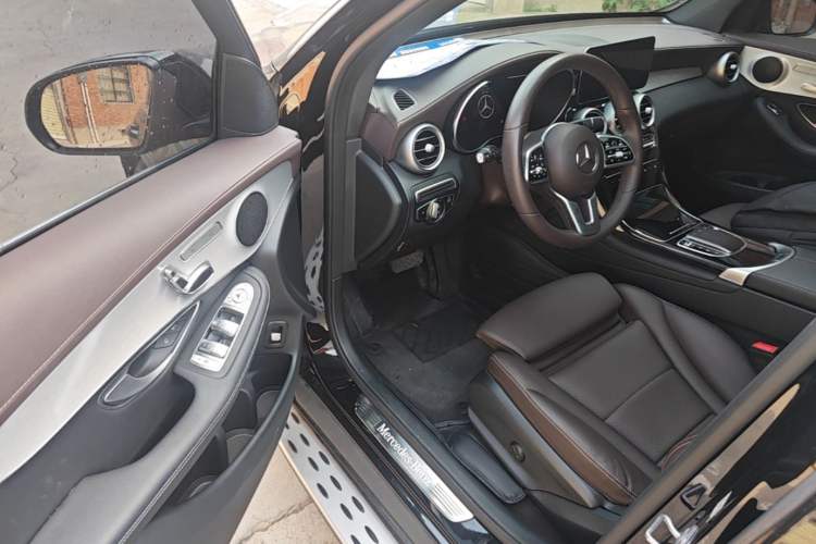 Used Mercedes-Benz GLC 2022 Facelifted GLC 260 L 4MATIC Dynamic Edition Driver Seat