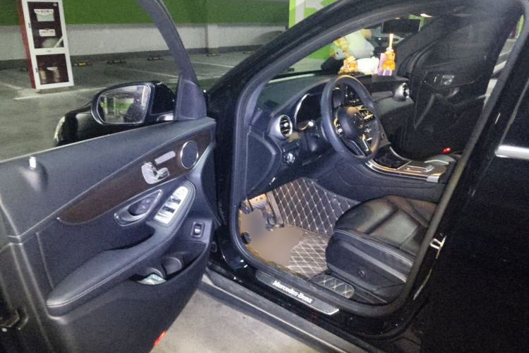 Used Mercedes-Benz GLC 2022 Second Facelift GLC 260 L 4MATIC Luxury Edition Driver Seat