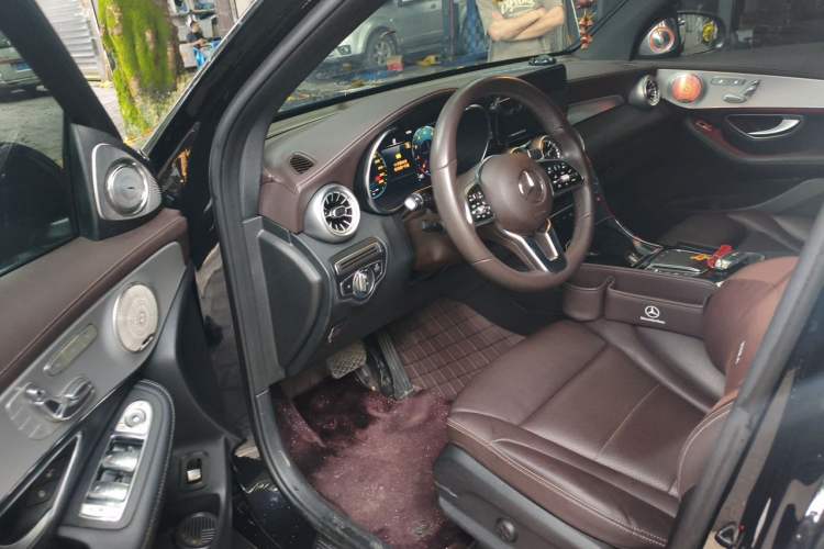 Used Mercedes-Benz GLC 2022 Second Facelift GLC 260 L 4MATIC Dynamic Edition Driver Seat