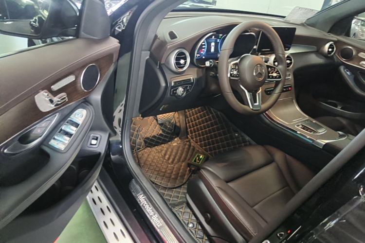 Used Mercedes-Benz GLC 2022 Refreshed GLC 300 L 4MATIC Dynamic Edition Prestige Version Driver Seat
