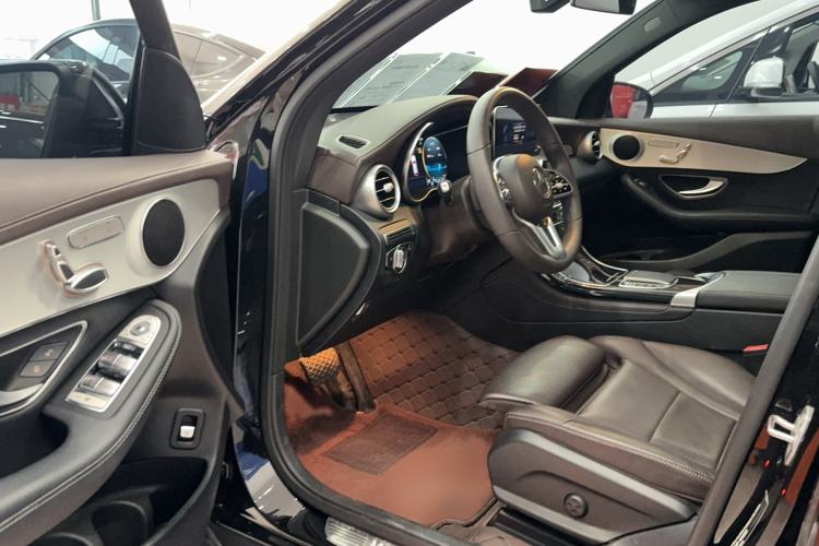Used Mercedes-Benz GLC 2022 Refreshed GLC 260 L 4MATIC Dynamic Edition Driver Seat
