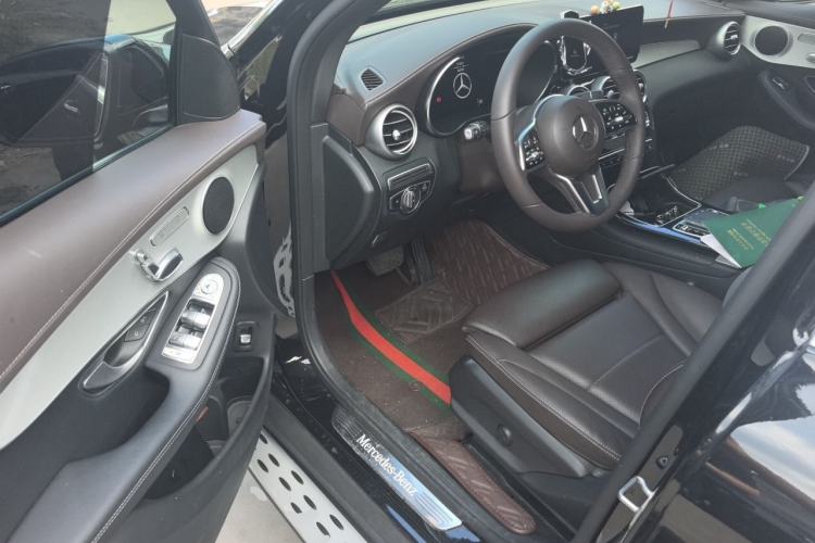 Used Mercedes-Benz GLC 2022 Refreshed GLC 260 L 4MATIC Dynamic Edition Driver Seat