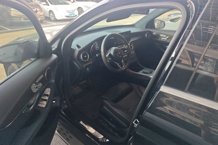 Used Mercedes-Benz GLC 2022 Facelift GLC 260 L 4MATIC Luxury Edition Driver Seat