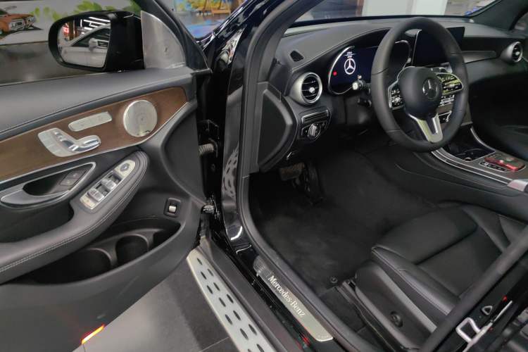 Used Mercedes-Benz GLC 2022 GLC 300 L 4MATIC Dynamic Model Driver Seat